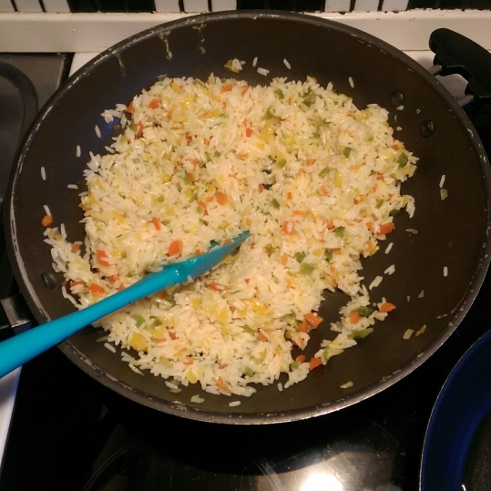 Orez curry cu legume şi piept de pui